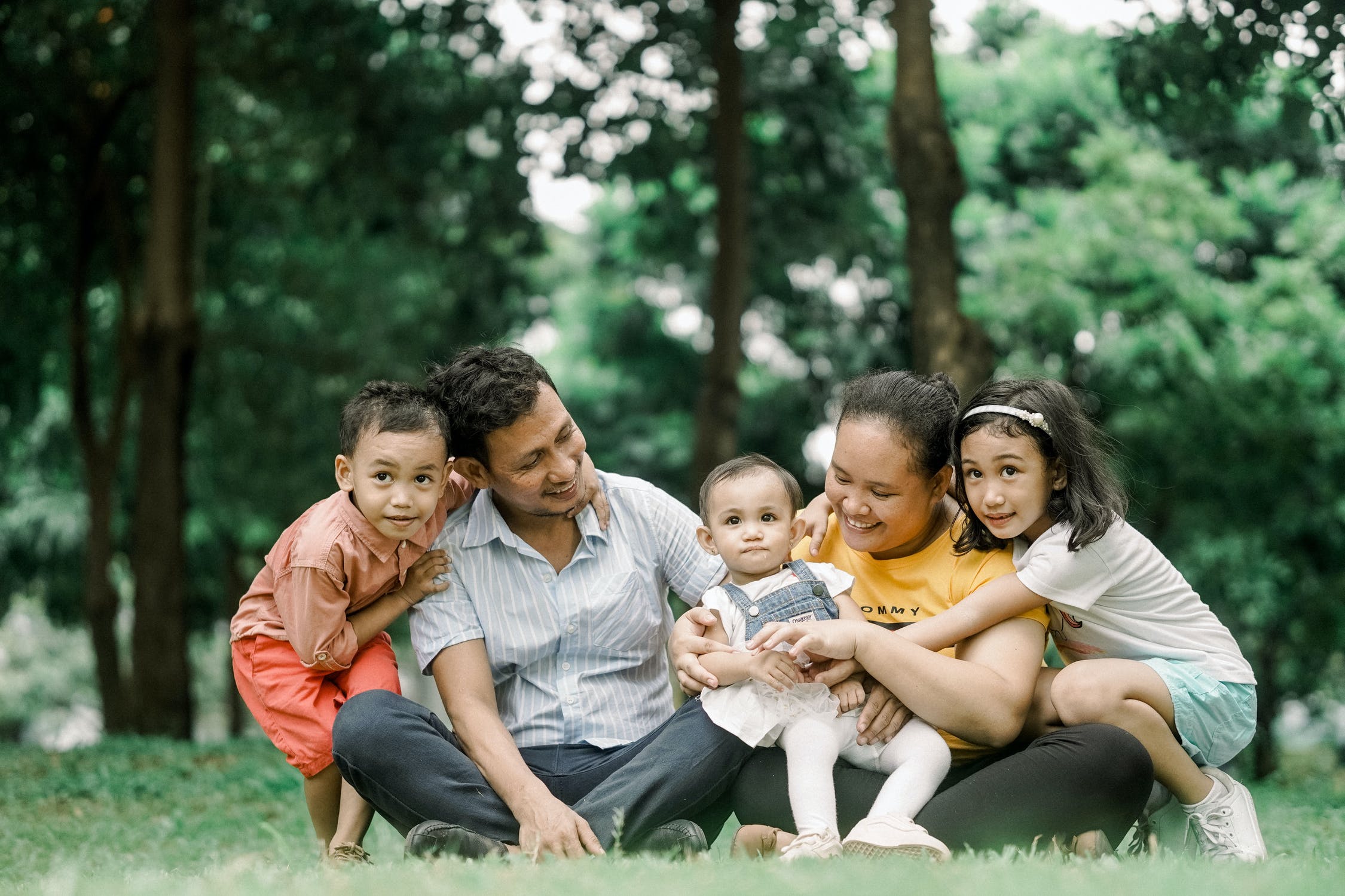 Filipino Family | Picture credit: Pexels